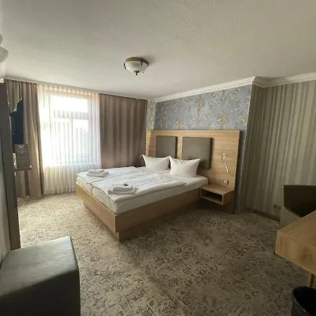 Schwarzer Adler Hotell 4*