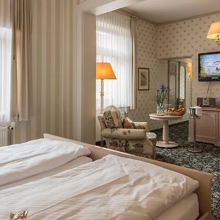 Hotel Schwarzer Adler 4*