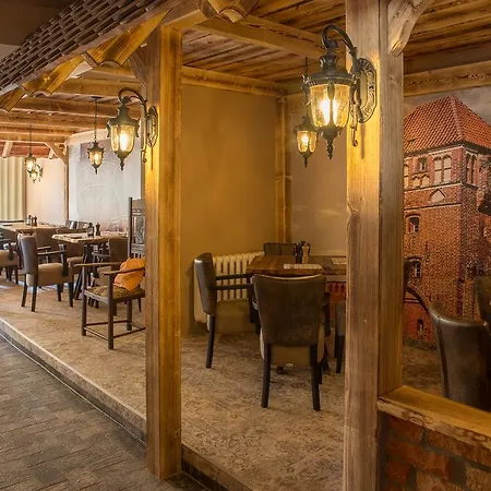 فندق Schwarzer Adler Tangermünde