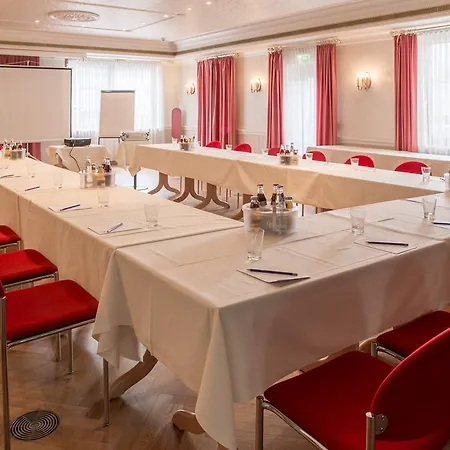 Hotel Schwarzer Adler 4*