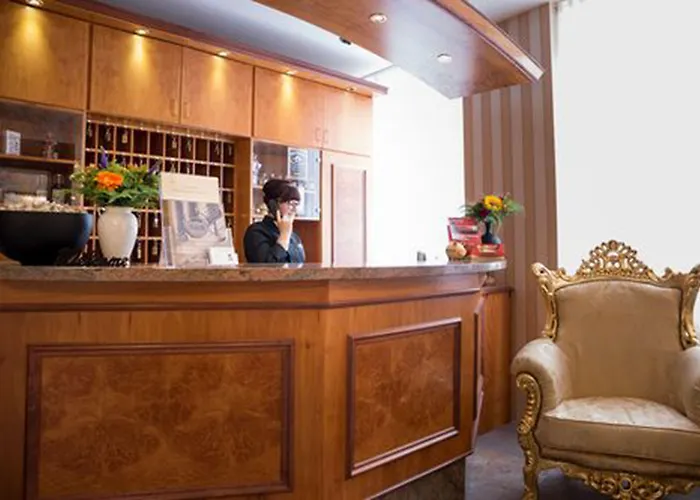 Schwarzer Adler Hotel 4*