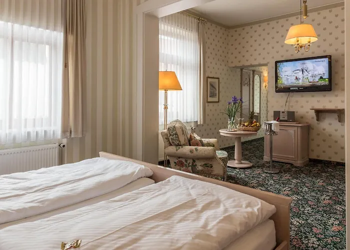 Hotel Schwarzer Adler 4*