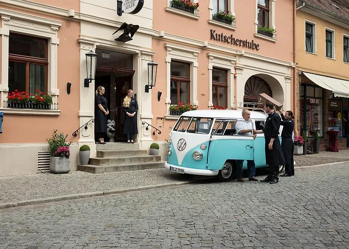 坦格尔明德施沃泽阿德勒酒店